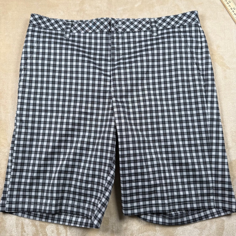 IZOD Golf Men's Size 38 Black White Plaid Straight Leg Shorts